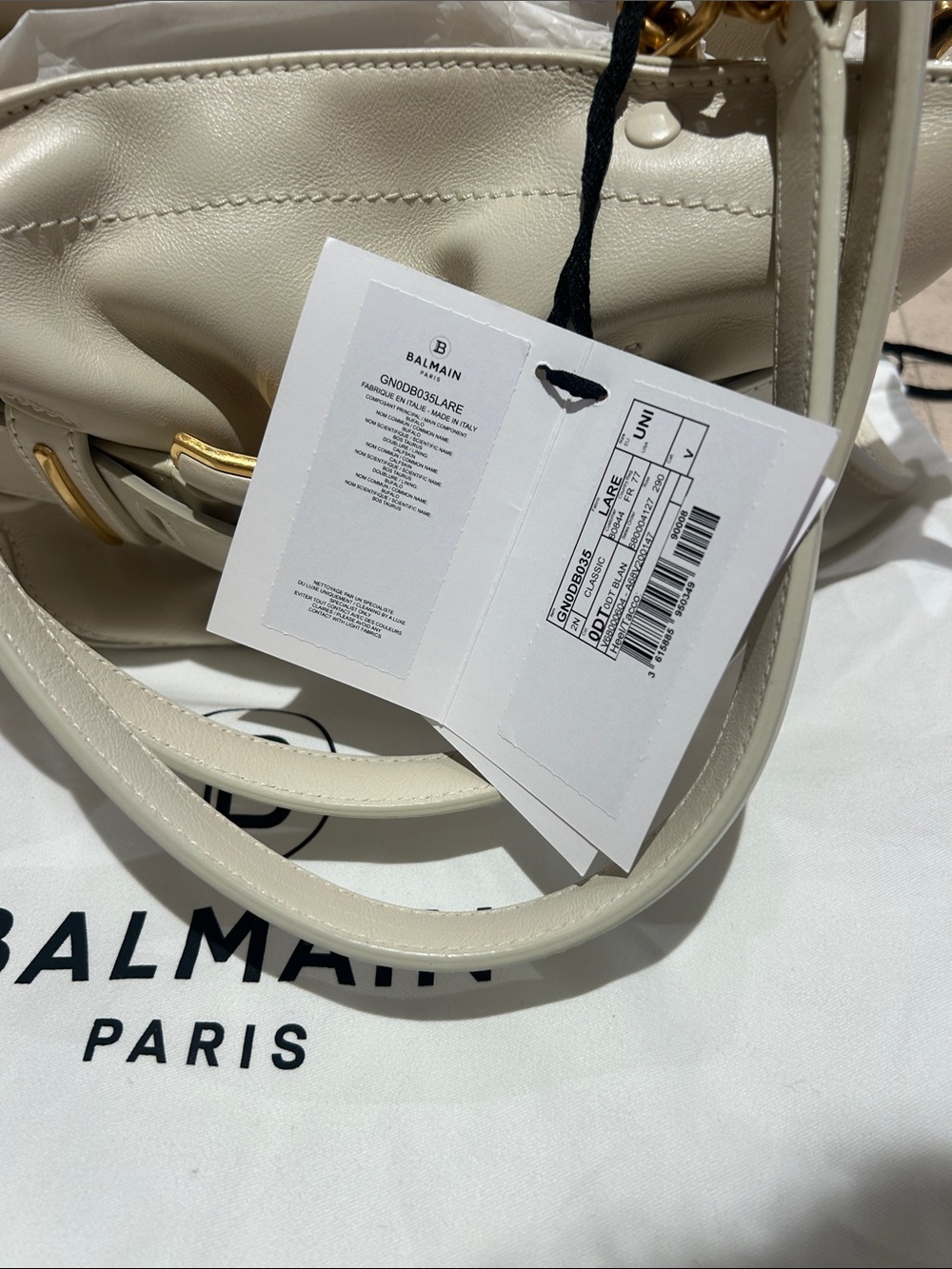 Balmain Cream Leather Shoulder Bag with Gold Chain and Buckle - Picture 2 of 5